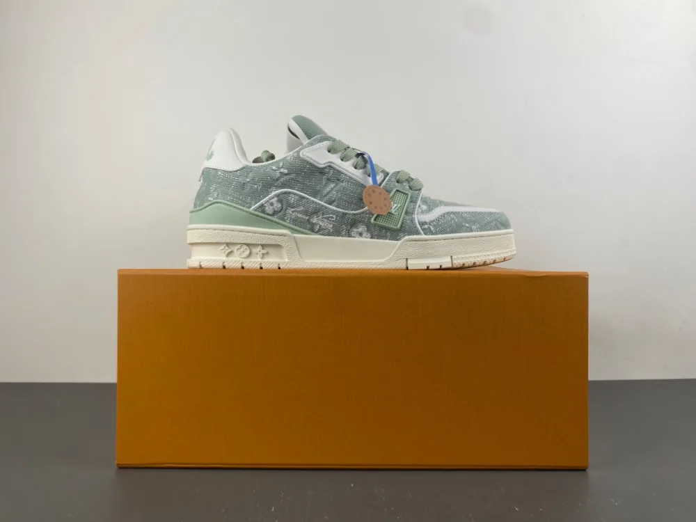 Louis Vuitton Trainer “Green White” — photo 16 of 17
